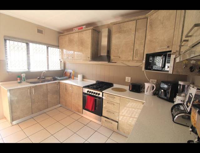 3 BEDROOM HOUSE FOR SALE IN HILLARY